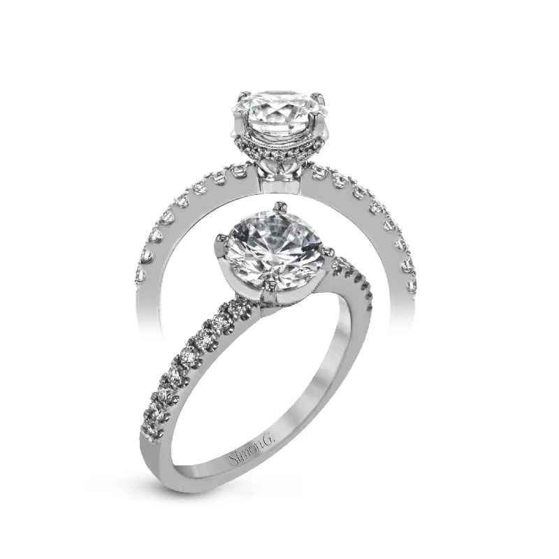 affordable solitaire engagement rings -Engagement Ring in 18k Gold with Diamonds