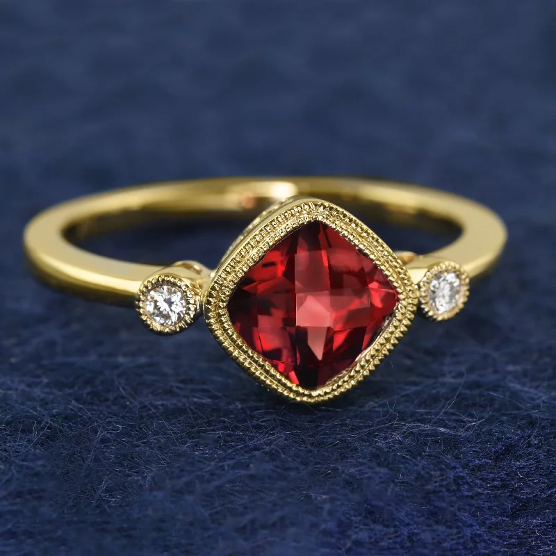 women engraved rings -Darling Detailed Garnet Ring