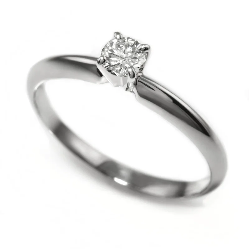 women elegant wedding rings -.17 Carat Diamond Solitaire Ring