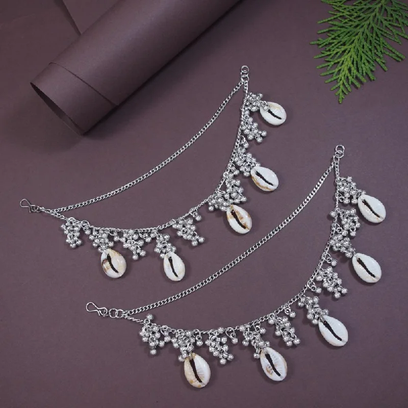 women classy earrings -Etnico Silver Oxidised Boho Shell & Ghungroo Hair Chain/Earchain Accessories For Women (E3243OX)