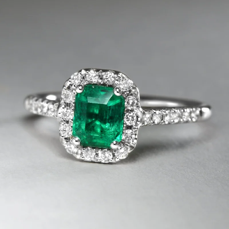 women cushion diamond rings -Exceptional Emerald Ring