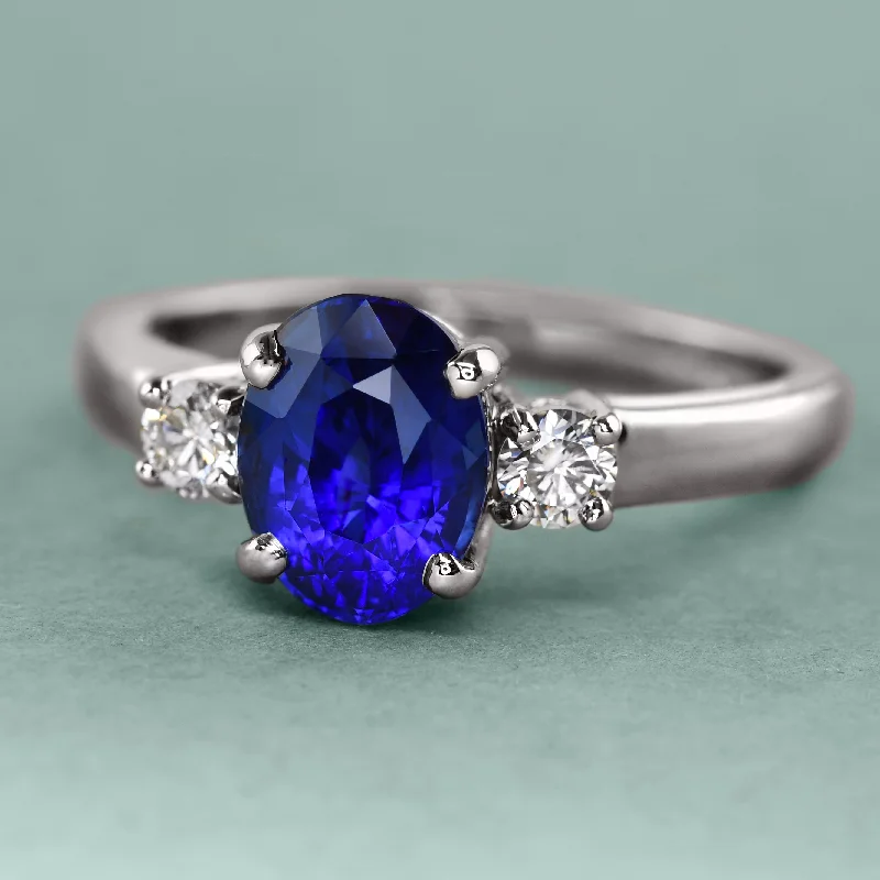 women adjustable rings -Oval Sapphire Ring With Diamonds