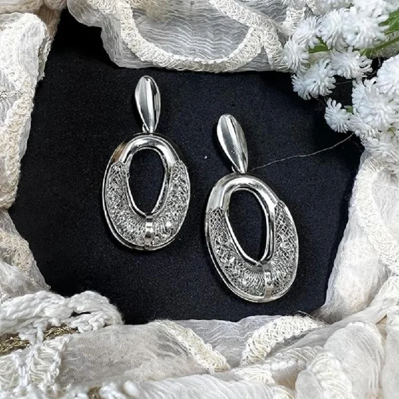 women bridal earrings -Etnico Latest Fashion Stylish Silver Plated Lightweight Classic Chunky Hoops Earrings For Women (E3204S)