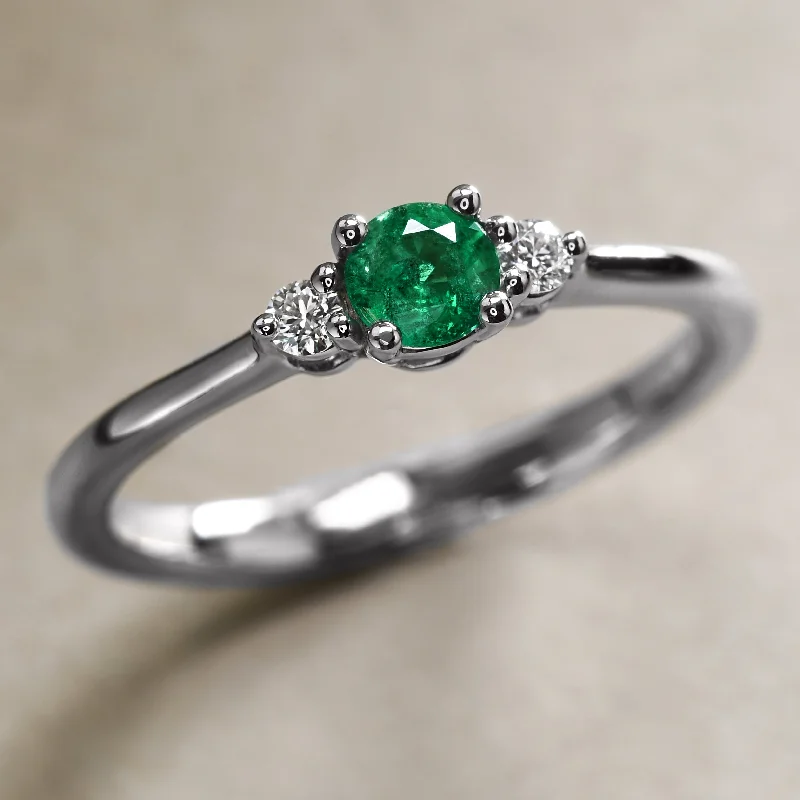 women modern wedding rings -Classic Emerald Ring