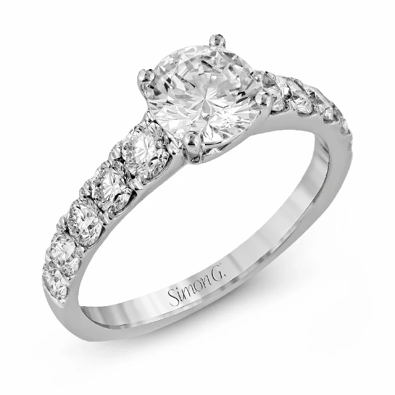 round brilliant cut engagement rings -Round-Cut Engagement Ring In 18k Gold With Diamonds